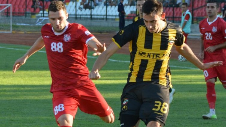 "Канарчетата" полетяха високо