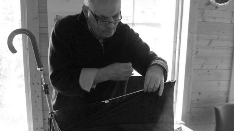 Конструираха "обратен" чадър