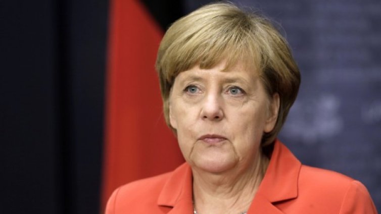 Меркел поиска още санкции срещу Русия