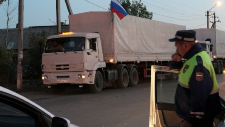 Захар, брашно и топли дрехи пристигнаха в Луганск от Русия 