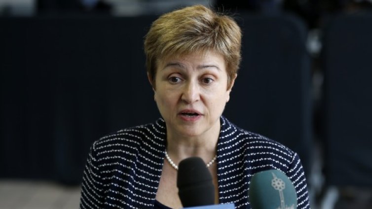 Георгиева зове за защита на хуманитарните работници 