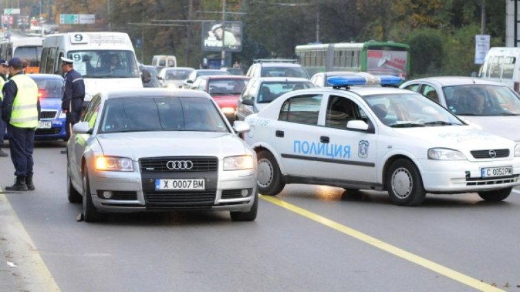 Две коли се удариха на Цариградско шосе