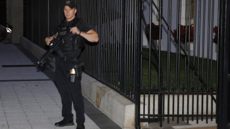 Сикрет Сървиз на нокти заради сигурността в Белия дом