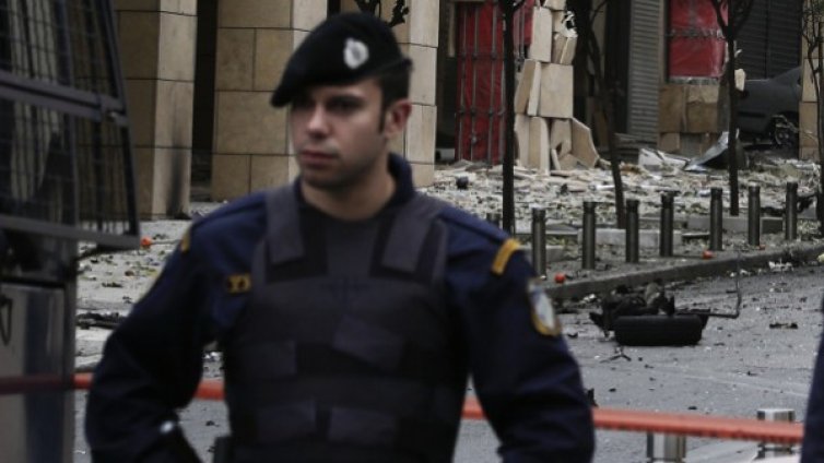 Седем гръцки преподаватели са задържани заради педофилия