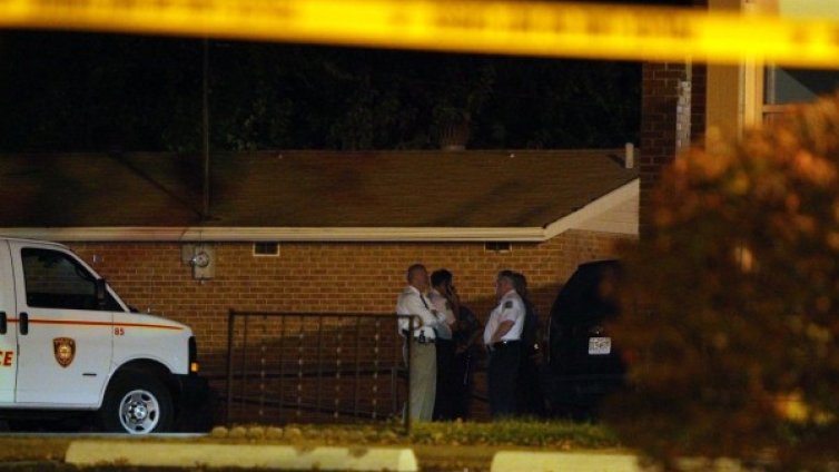 Простреляха полицай в ръката във Фъргюсън 