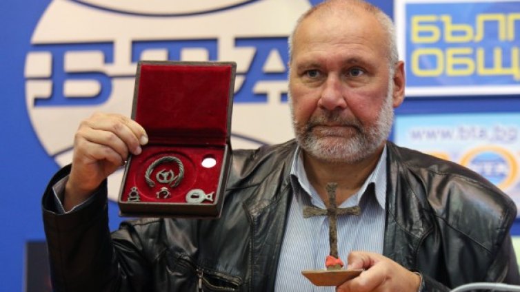 Откриха съд с надпис "Господи, помагай на Вероника"