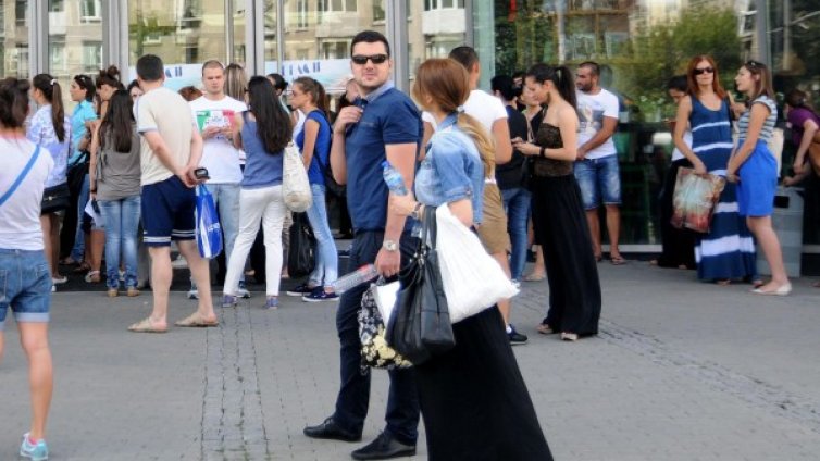 Безработицата сред младите е намаляла с 4 процента