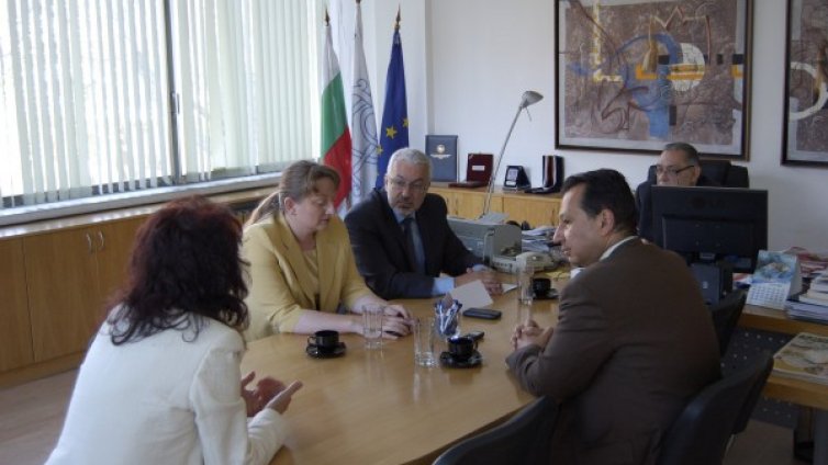 "Десните": Знаем как да оздравим здравеопазването