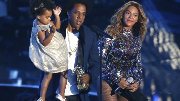 Бионсе и Джей Зи се оглеждат за къщи в Париж