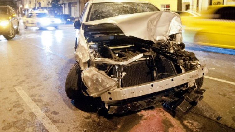 Верижна катастрофа с 5 автомобила е станала в столицата