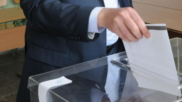   7,8% гласуваха до 11 ч., най-много в Перник