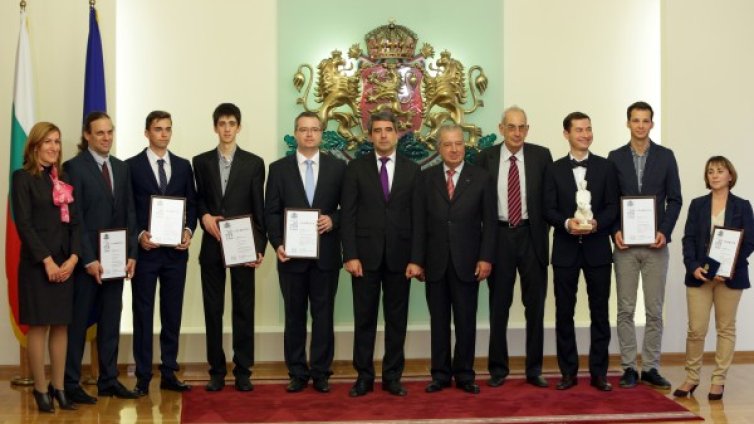 Българин, работещ в Google, взе наградата &bdquo;Джон Атанасов&rdquo; 