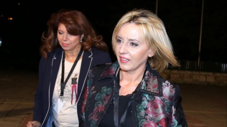Малко вероятно е да управляваме с ГЕРБ, отсече Манолова