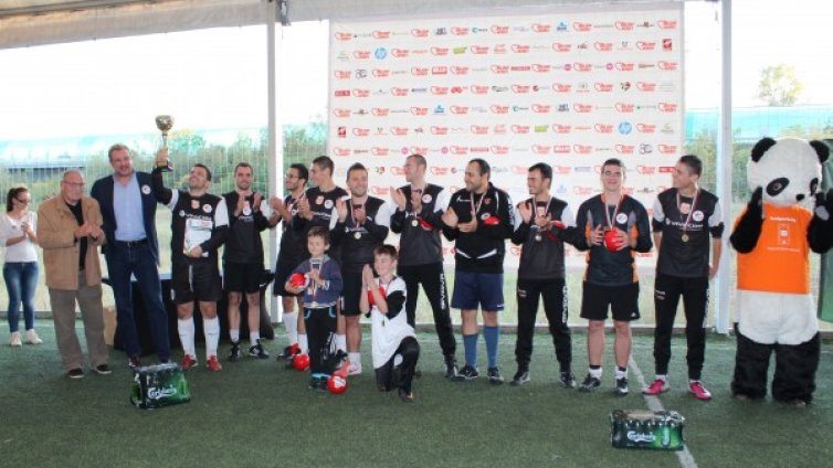 Vivacom вдигна купата на футболния турнир на Holiday Heroes  &ldquo;Спортувай с мисия&ldquo;