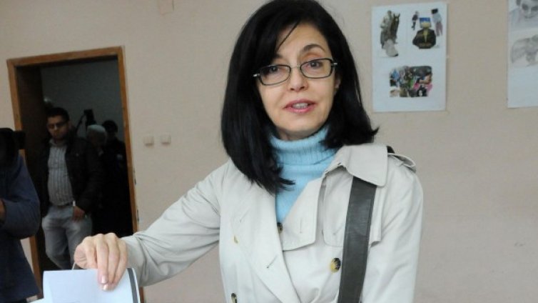 Хората на Кунева удължиха референдума си за коалиция 