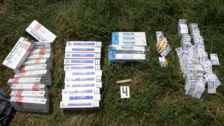 Полицията иззе 21 000 къса контрабандни цигари в Сливен