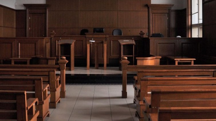 Шефовете на ДАИ-Плевен остават в ареста