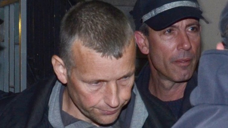 Осъдиха на 4 години затвор холандец, блудствал с две момчета 