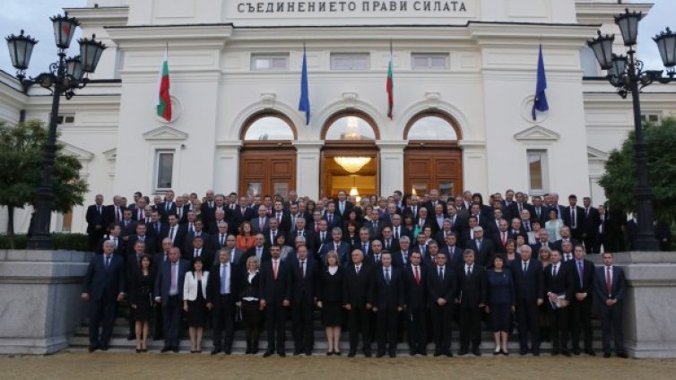 Сега може да мине и кабинет само на ГЕРБ, никой не иска избори