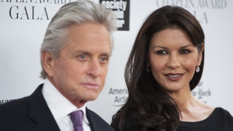 Катрин Зита-Джоунс и Майкъл Дъглас отново новодомци