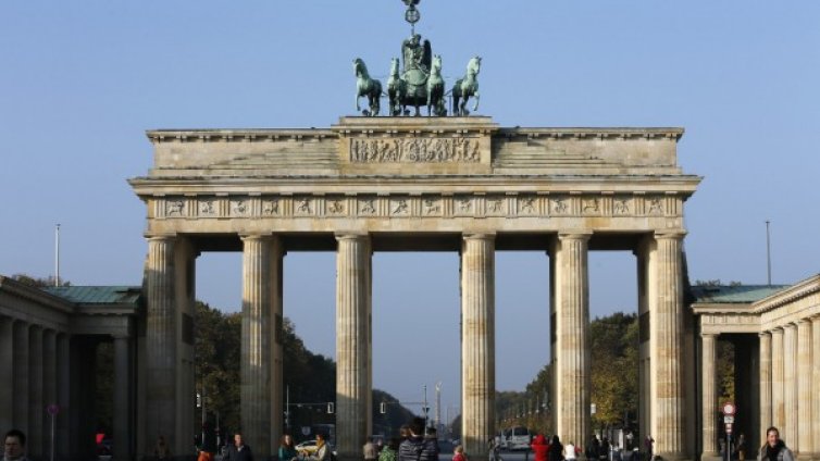 Обединена Германия се извиси като исполин в ЕС