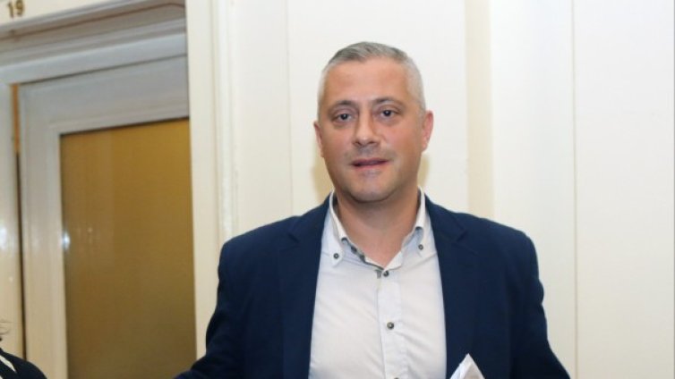 Риск от стагфлация няма, но риск да няма кабинет има, отсече Лукарски