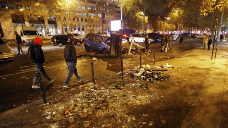 След протестите в Белгия - 36 ранени, 30 арестувани и изпепелени коли