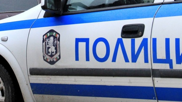 Задържаха сирийски бежанци в центъра на Бургас