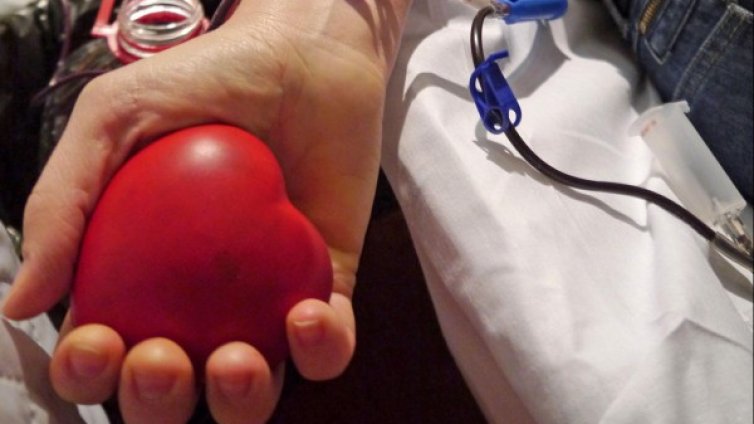 Родилка се бори за живота в Бургас, търси се спешно кръв 