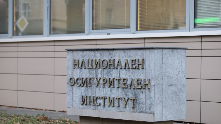 От 7 април изплащат пенсиите с великденски добавки за най-уязвимите