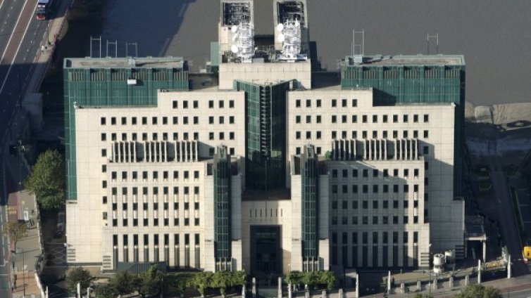 Алекс Йънгър - шпионин от висша класа оглави МИ-6