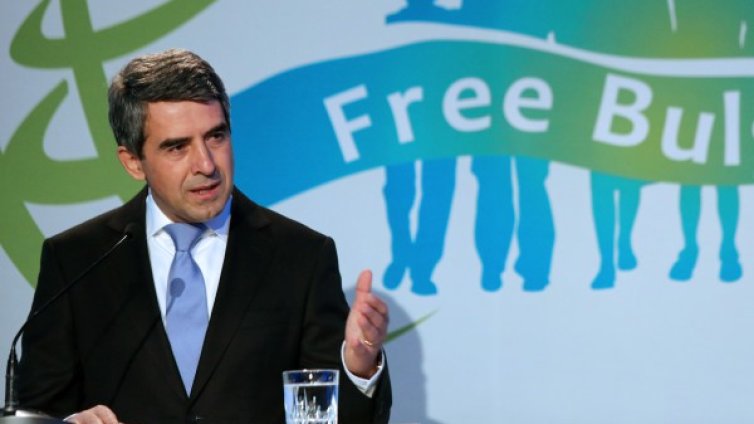 Още зависим от една тръба от Русия, недоволен е Плевнелиев