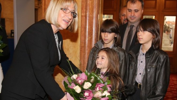 Крисия, Хасан и Ибрахим са специални гости в парламента