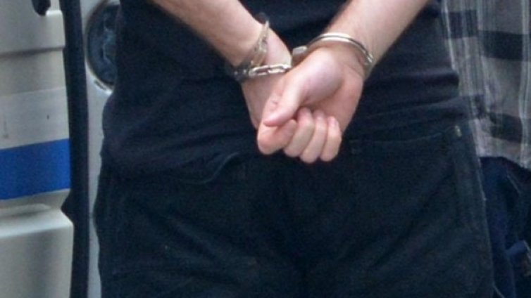 Двама са задържани за трафик на жени в София