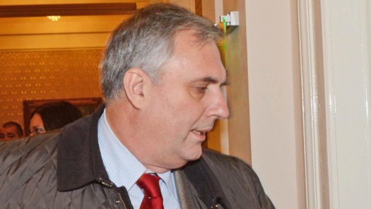 Калфин иска плавен скок на възрастта за пенсия