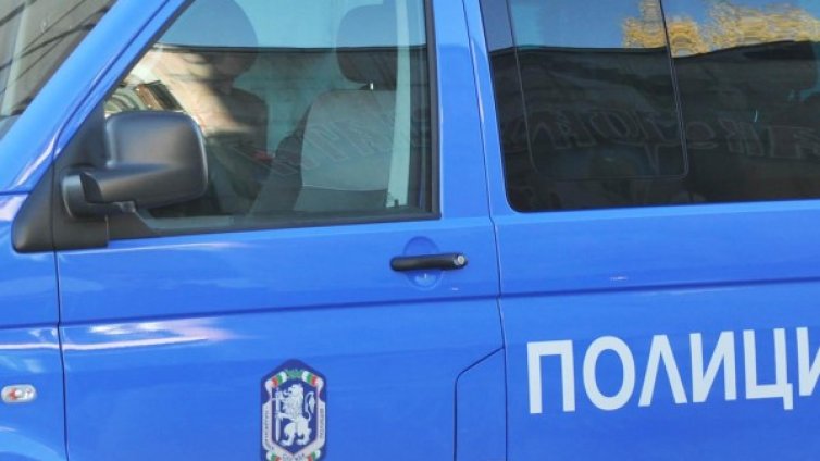Обискирали домовете на трима служители в ДФЗ във Варна
