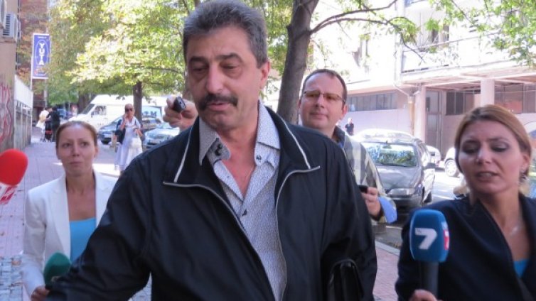 Фирма на Цветан Василев спира делото за КТБ