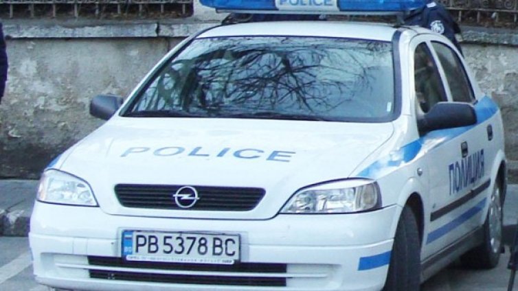 Откраднаха близо 5 бона от камион в Поповица