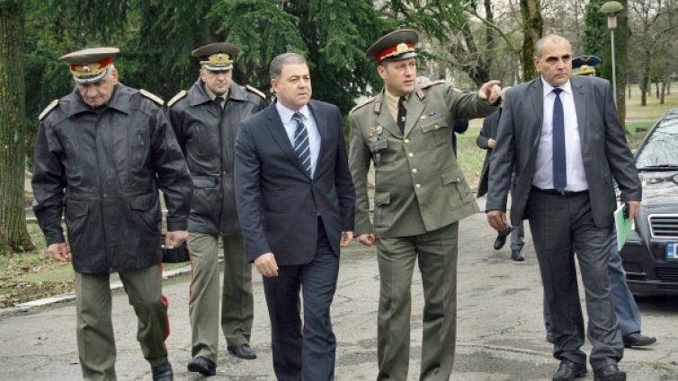 Военният министър не бил готов да се раздели с Исмаилов