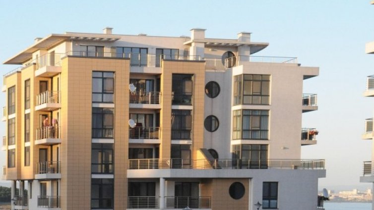 Руснаците живеят добре в България, пише "Файненшъл таймс"