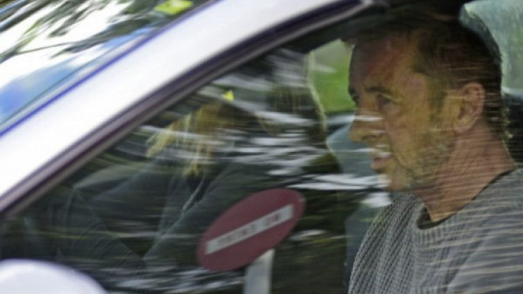 Барабанистът на AC/DC пледира невинен