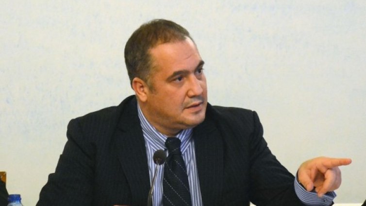 Натискът да си подам оставката е политически, зад него е ГЕРБ!