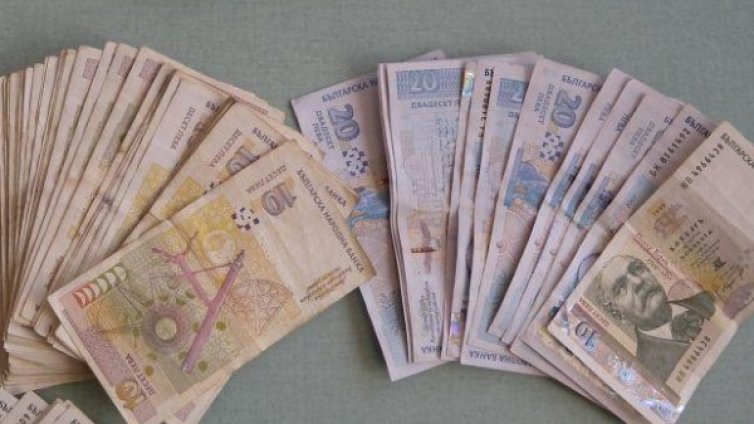 Мним полицай отмъкна от баба от Добрич 1200 лв.