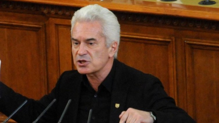 Волен Сидеров поиска оставката на Даниел Митов заради конфликт на интереси