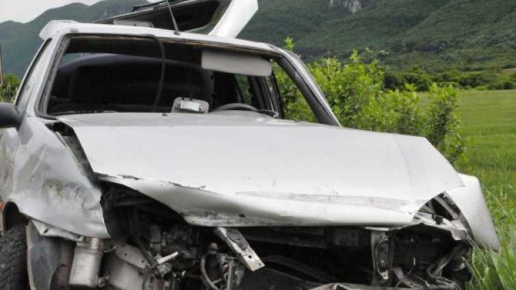 29-годишна се бори за живота си след катастрофа в Благоевградско