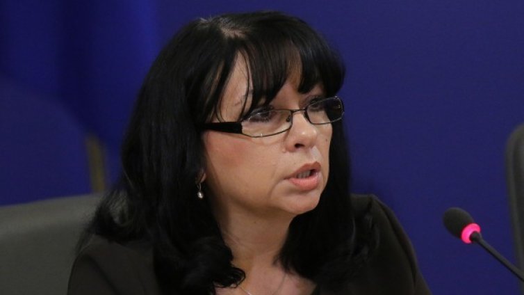 Няма заплаха за газовите доставки, сигурна е Петкова