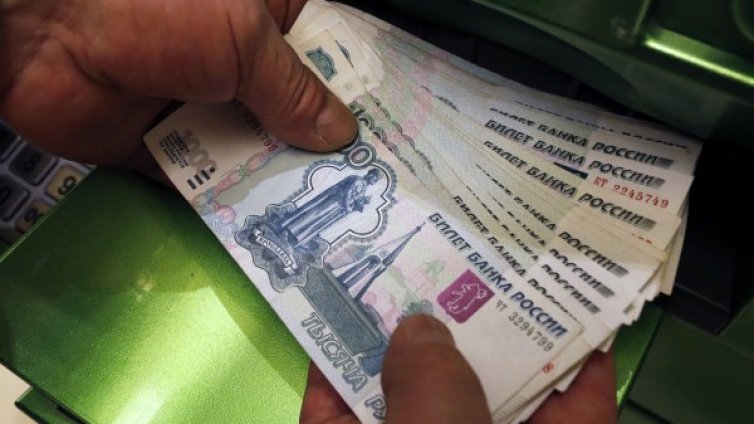 Основната лихва в Русия беше повишена извънредно до 17%