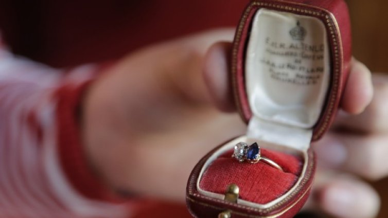 Мъжете предлагат брак най-често на Бъдни вечер