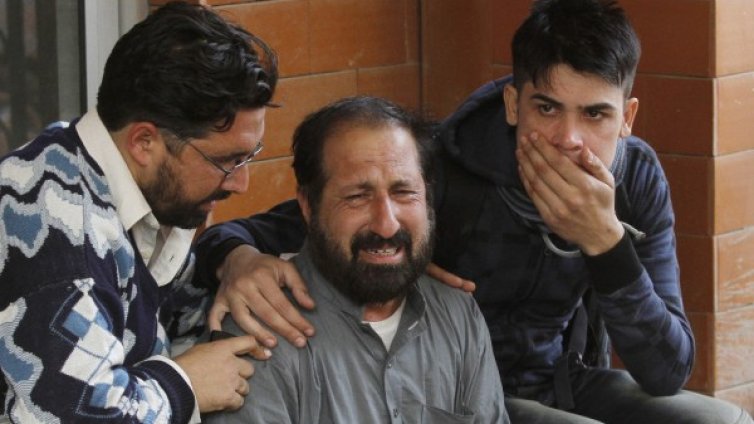 Малала е съсипана от нападението срещу училище в Пакистан