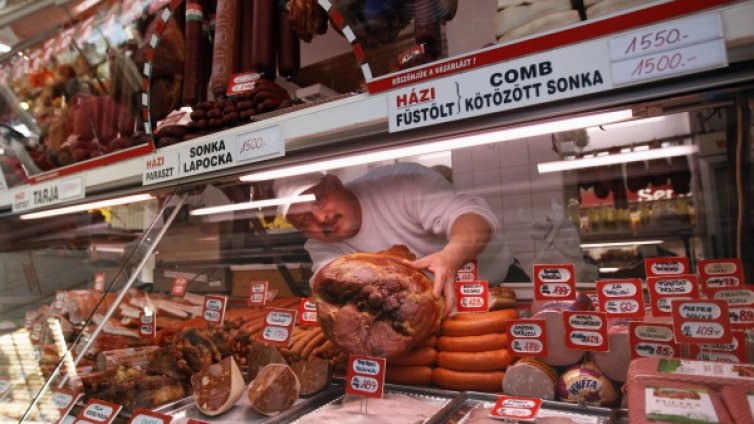 Унгария забрани на повечето магазини да работят в неделя